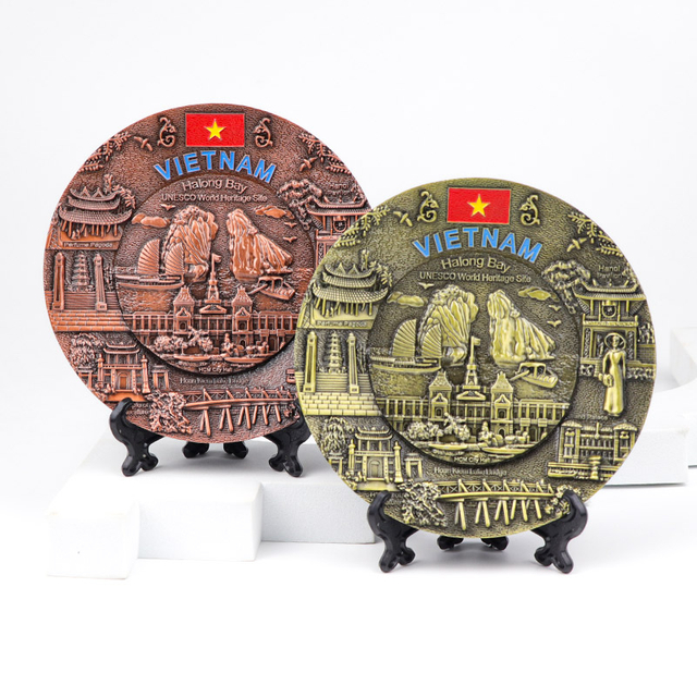 Factory Customized Design Zinc Alloy Antique Plating 3D Vietnam Tourist Metal Souvenir Plate