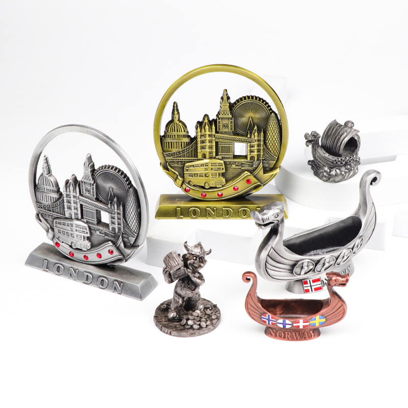 Factory Custom Design Zinc Alloy Tourist Souvenir Metal Figurine Sculpture Mini Statue