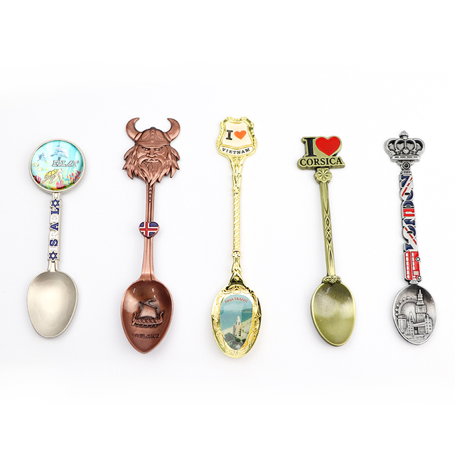 Customized Logo Antique Gold Copper Plated Metal Spoon Countries Tourist Souvenir Spoon
