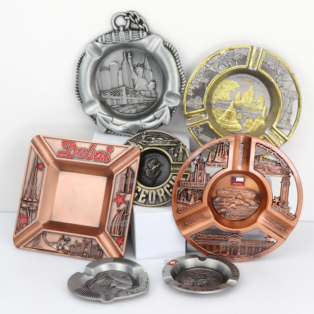 Custom Logo Vintage Zinc Alloy Metal Countries Souvenir Portable Cigar Pocket Ashtray